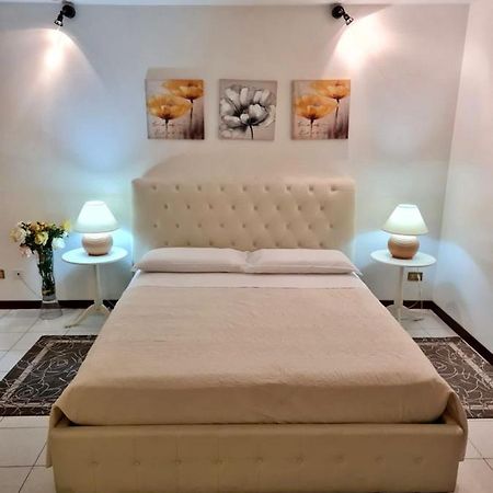 Monolocale Oberdan Apartment โบโลญญา ภายนอก รูปภาพ